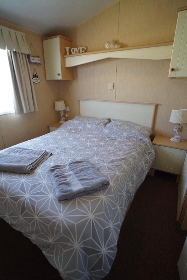 Lyntons 3 Bedroom Caravan Pets Stay Free Linen Included Heacham Esterno foto